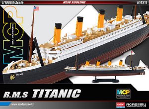 R.M.S. Titanic + Set Multi Color Par  (Vista 1)