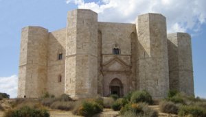 Castel del Monte-Andria - Italia - S. XI  (Vista 3)