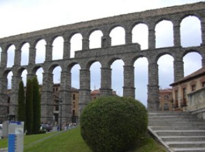 Acueducto de Segovia-Segovia - España -   (Vista 2)