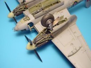 Mosquito wheel bay Â– Tamiya  (Vista 1)