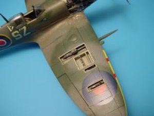 Spitfire Mk.IXc gun bay - Hasegawa  (Vista 1)