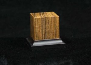 Peana de madera noble Ovangkol  (Vista 1)