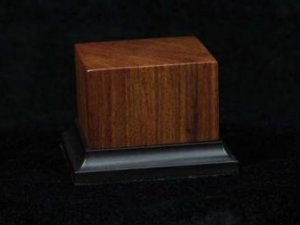 Peana de madera noble de Pao Rosa  (Vista 1)