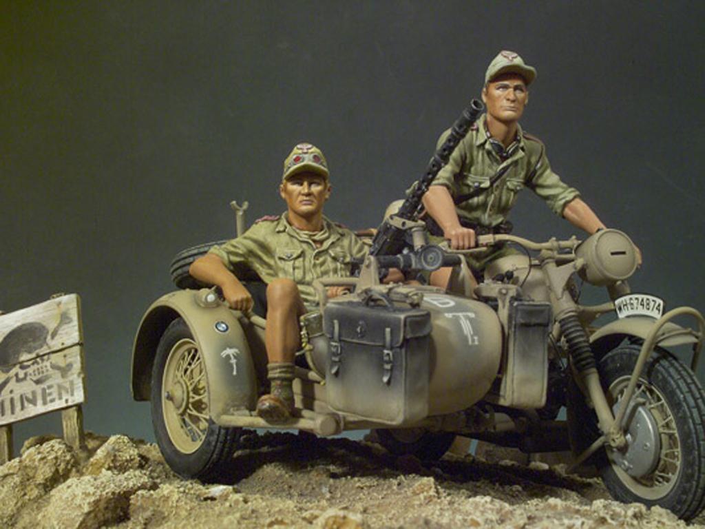 Afrikakorps BMW-R75 (Vista 1)