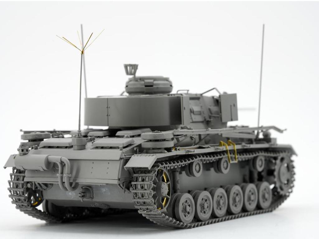 Pz.Bef.Wg.III Ausf.K con Schürzen (Vista 6)