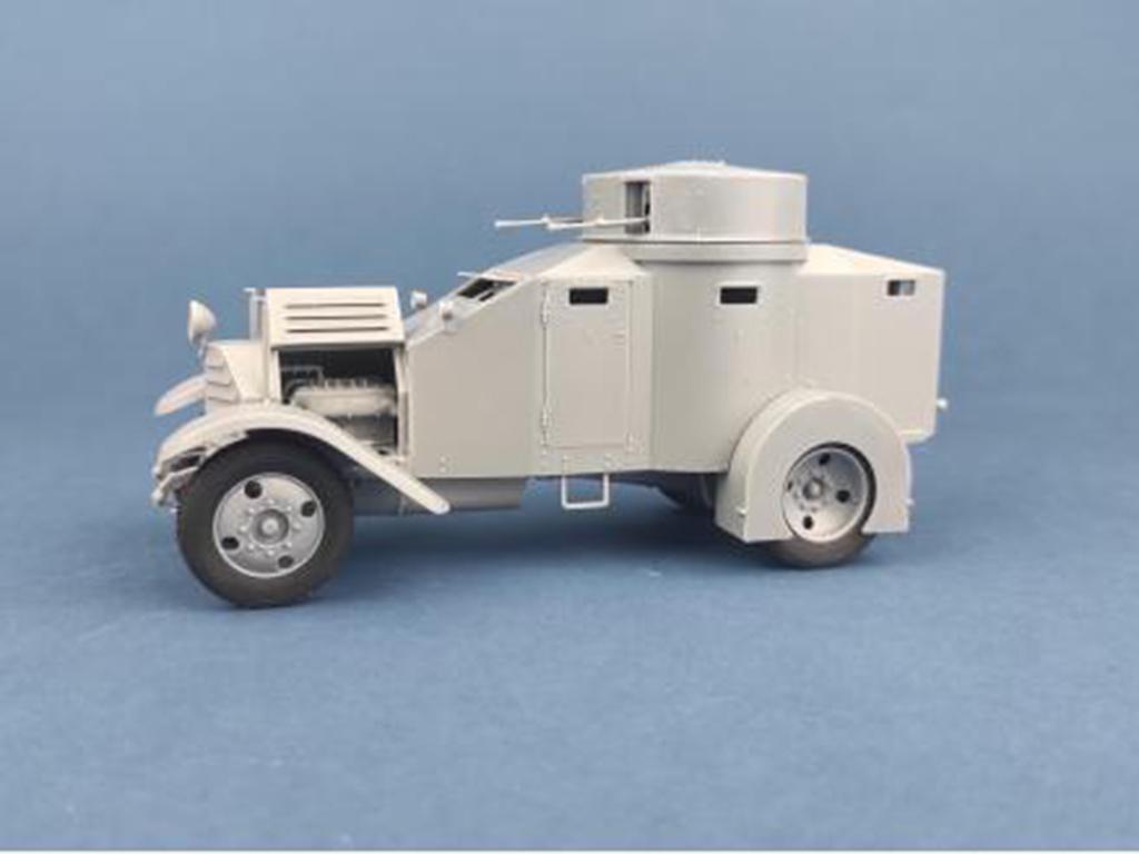 Italian Armoured car 1ZM (Vista 2)