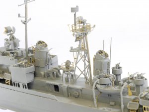 USS Gearing Class Destroyer Chevalier DD  (Vista 5)