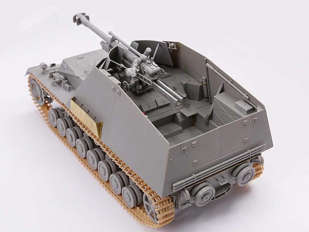 Autopropulsado alemán Sd.Kfz.165 Hummel- (Vista 7)