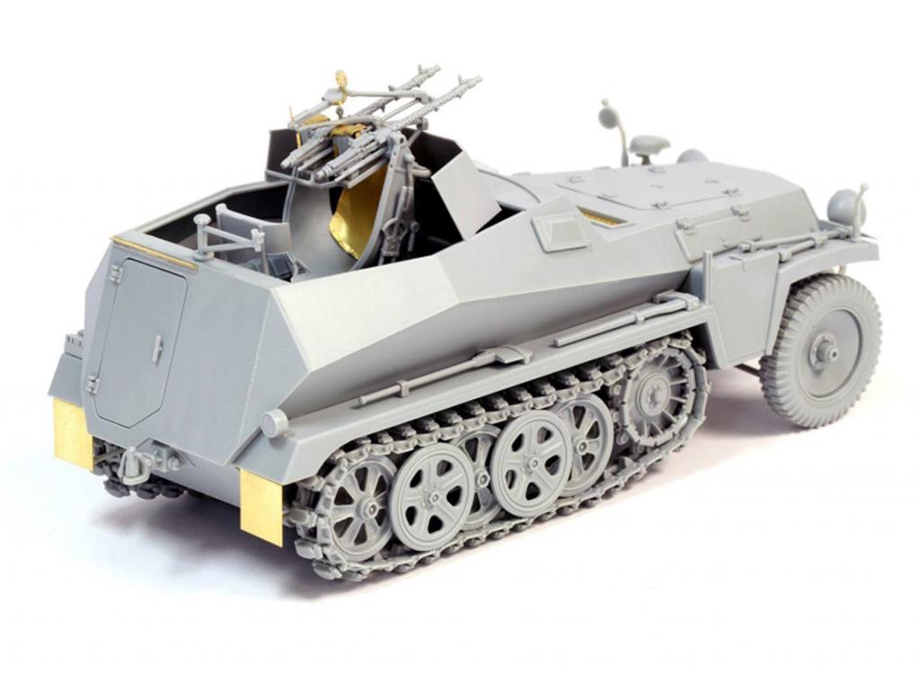 Sd.Kfz.250/4 Ausf A Leichter Truppenluftschutzpanzerwagen (Vista 3)