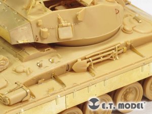 US Light Tank M-24  (Vista 4)