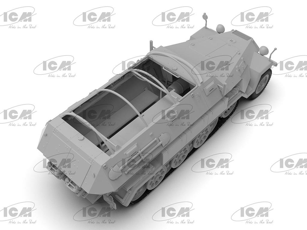 Sd.Kfz.251/8 Ausf.A ‘Krankenpanzerwagen’ (Vista 4)