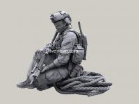 Personal SOF transportado en la puerta de carga (Vista 17)