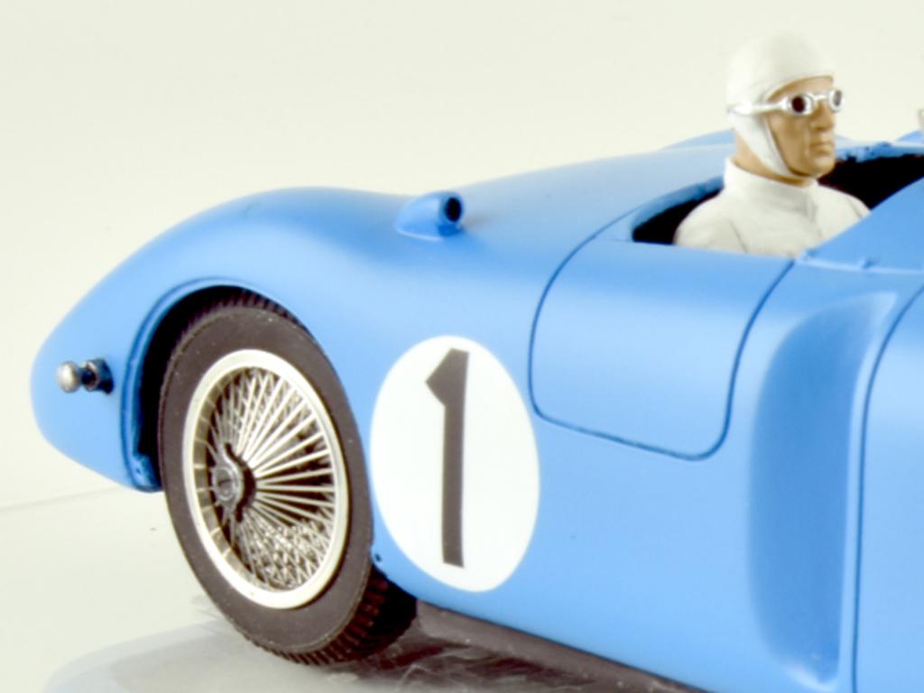 Bugatti 57C - n.1 Winner Le Mans 1939 (Vista 11)