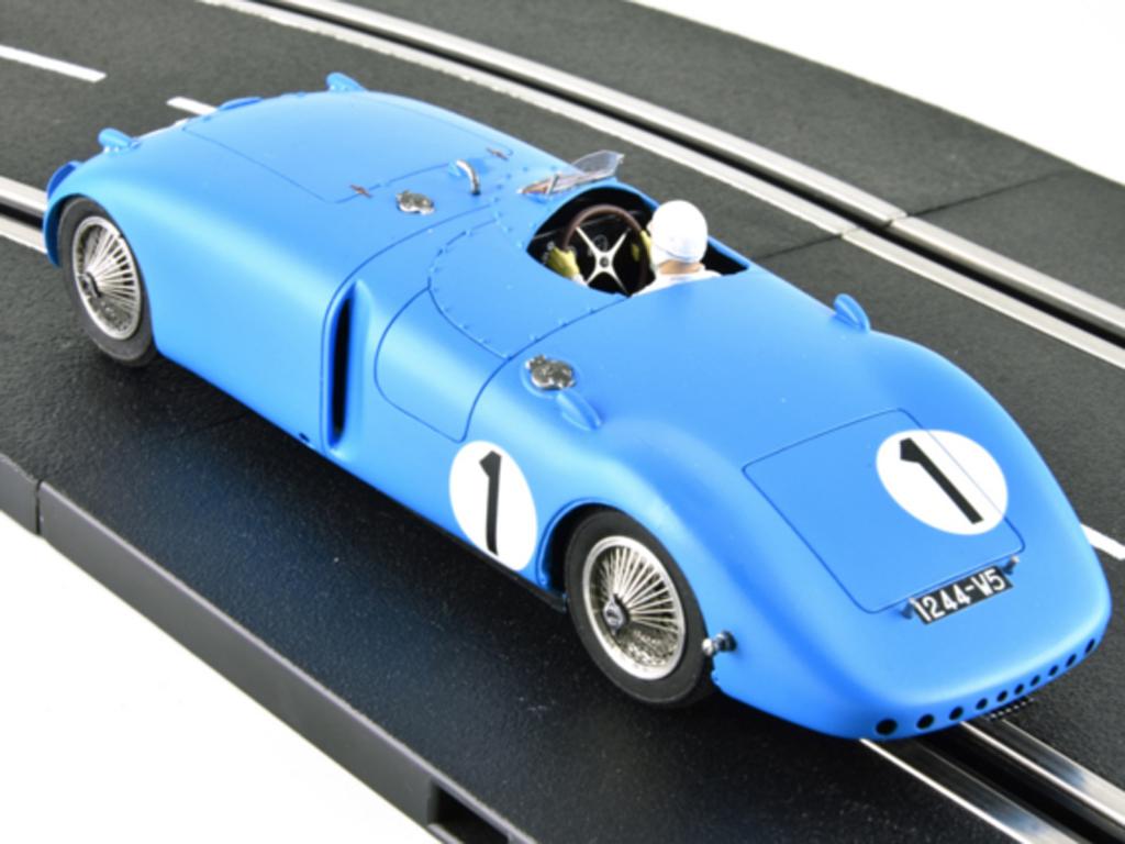 Bugatti 57C - n.1 Winner Le Mans 1939 (Vista 3)