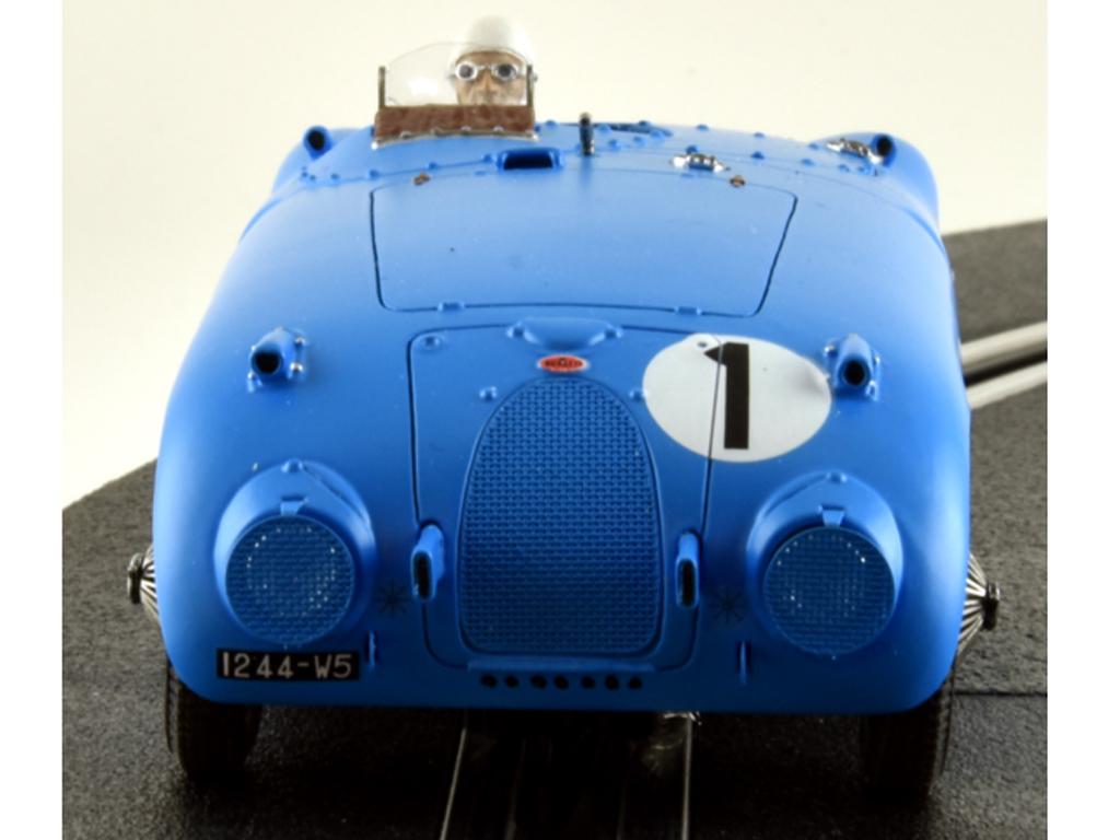 Bugatti 57C - n.1 Winner Le Mans 1939 (Vista 6)