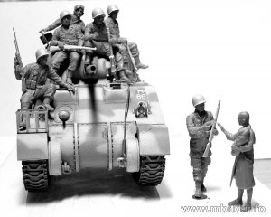 US Paratroopers & British Tankman, Franc  (Vista 3)