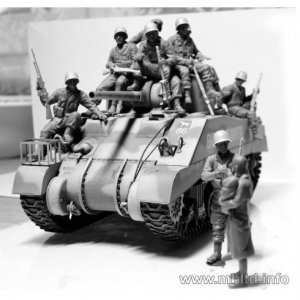 US Paratroopers & British Tankman, Franc  (Vista 4)