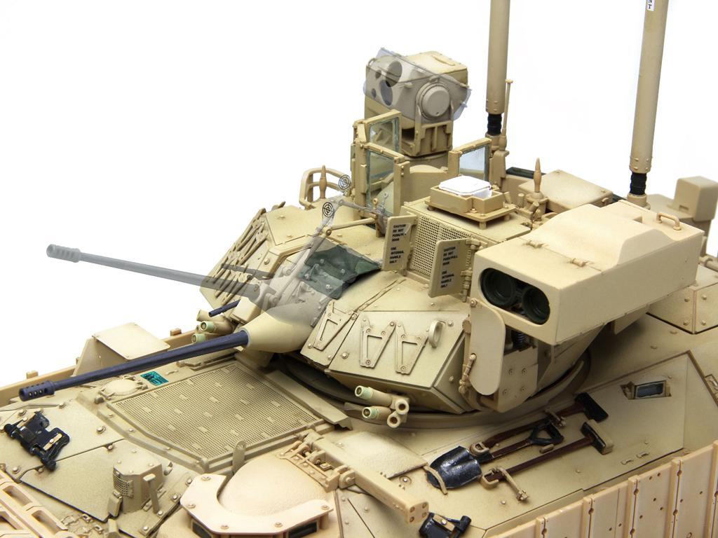 U.S.Infantry Fighting Vehicle M2A3 Bradl (Vista 8)