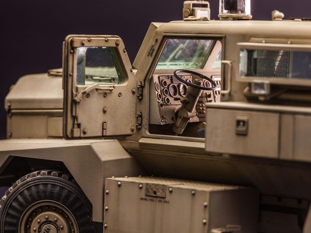 U.S. Cougar 6×6 MRAP Vehicle (Vista 5)