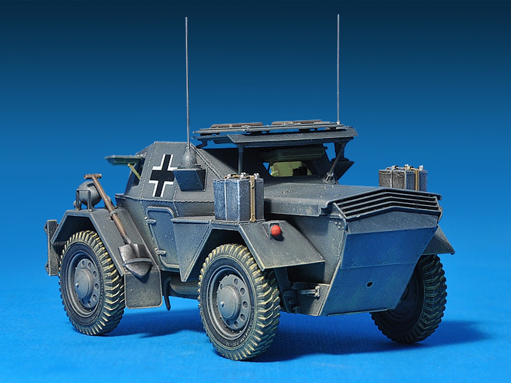 Dingo Mk.II Armored Car w/ German Crew  (Vista 5)