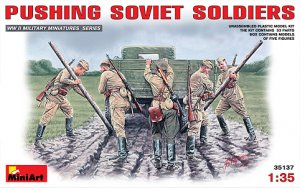 Pushing Soviet Soldiers  (Vista 1)