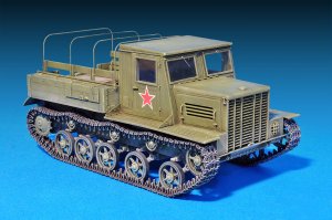 Ya-12 Late Prod. Soviet Artillery Tracto  (Vista 2)