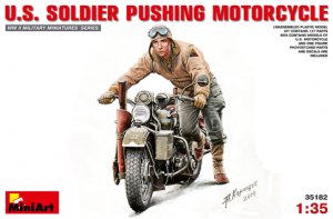 U.S.  Soldier Pushing Motorcicle  (Vista 1)