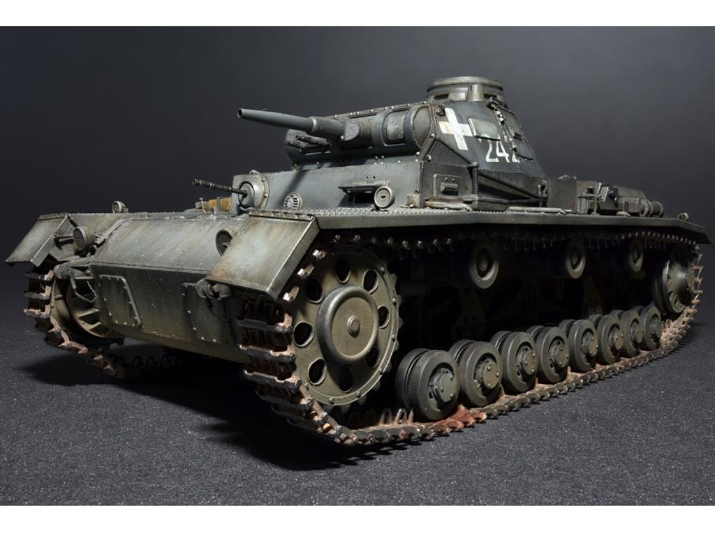 Pz.Kpfw.III Ausf.D (Vista 3)