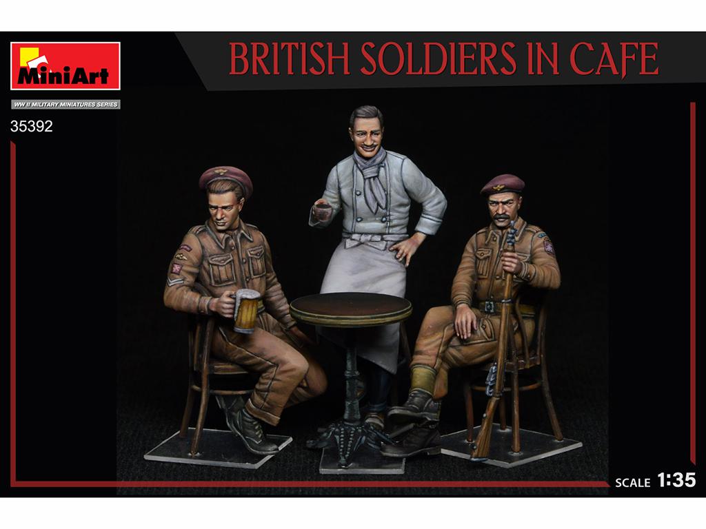 Soldados Británicos en Cafe (Vista 3)