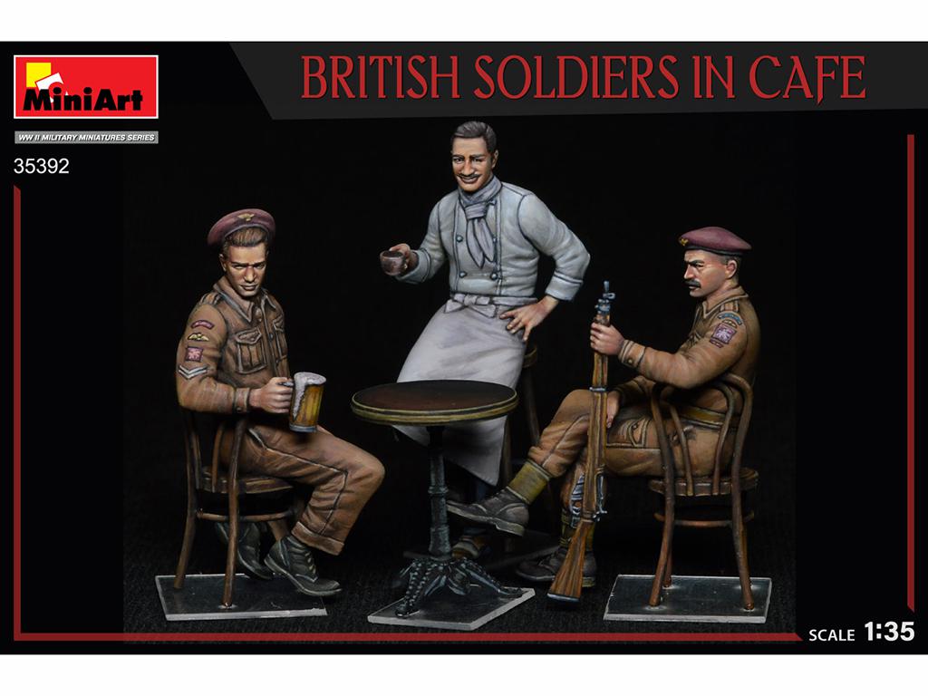 Soldados Británicos en Cafe (Vista 5)