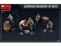 Soldados Alemanes descansando (Vista 10)