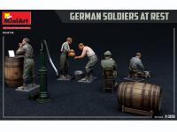 Soldados Alemanes descansando (Vista 12)