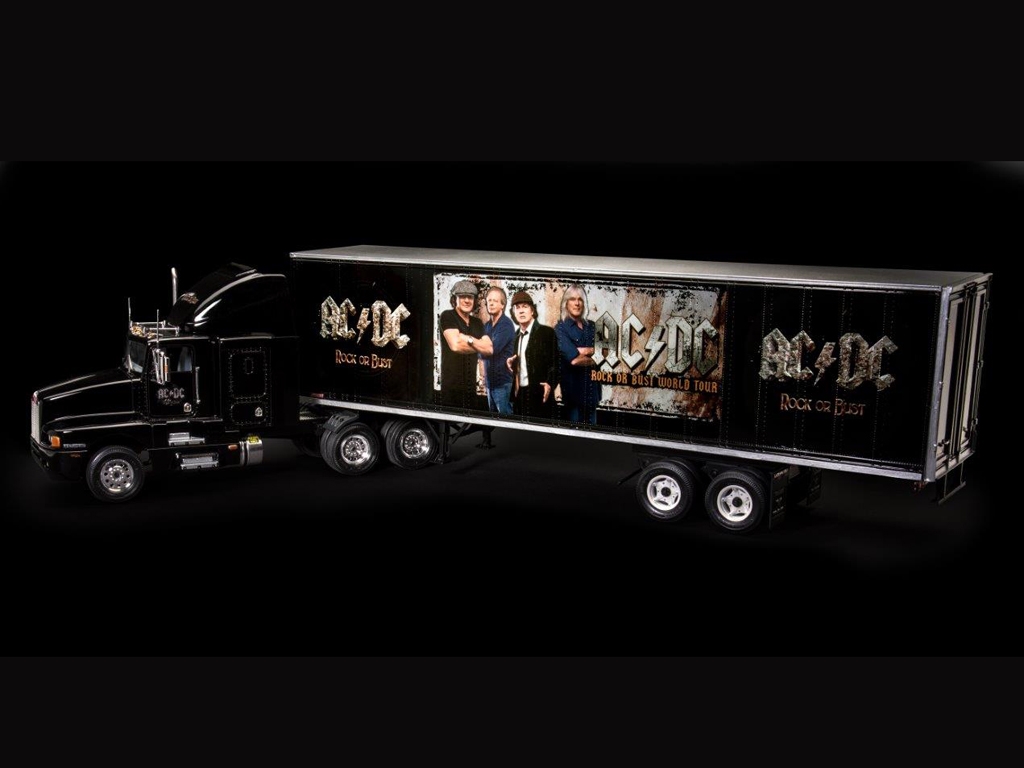 AC/DC Tour Truck  (Vista 4)