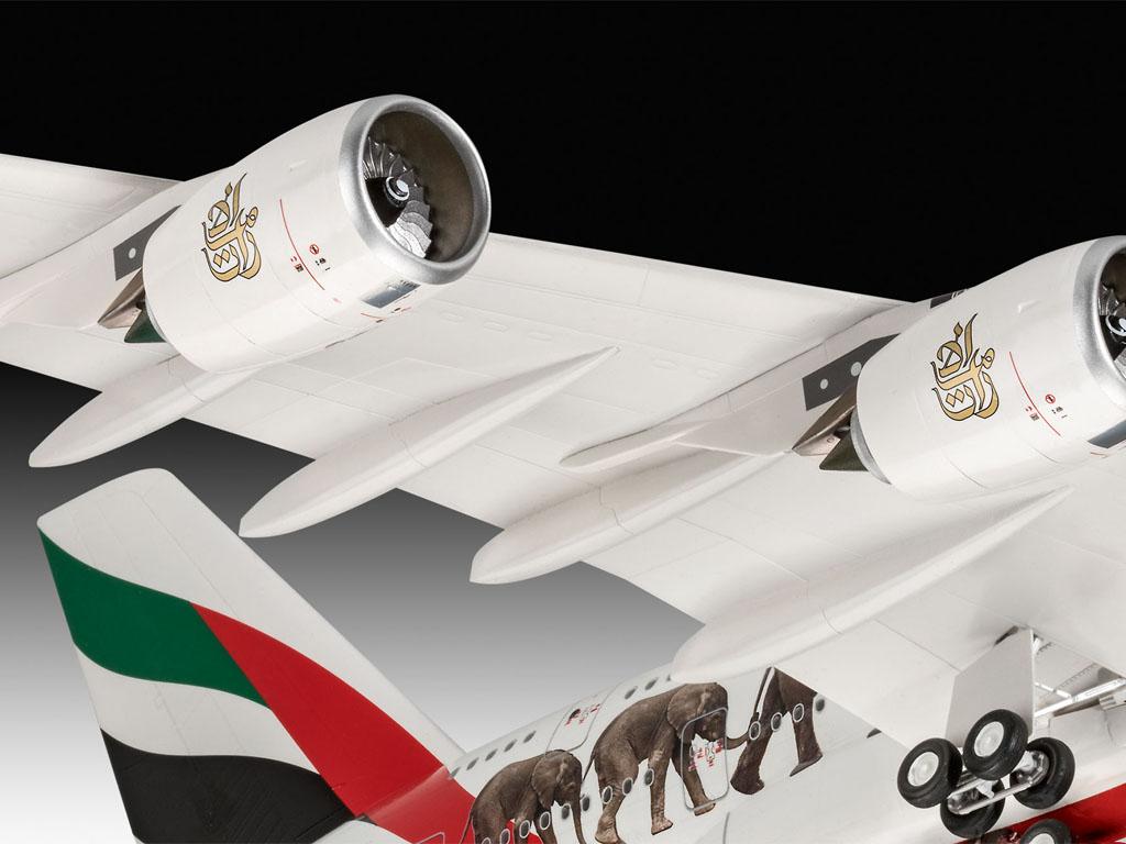 Airbus A380-800 Emirates 