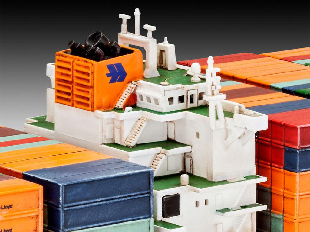 Container Ship Colombo Express (Vista 3)