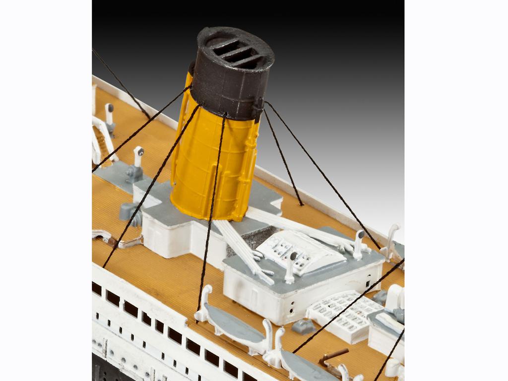 R.M.S. Titanic (Vista 5)