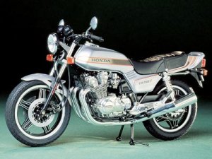 Honda CB750F  (Vista 2)