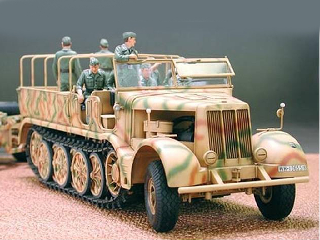 German 18t Half-Track Famo w Trailer  (Vista 3)