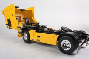 RC Volvo FH12 Globetrotter 420  (Vista 2)