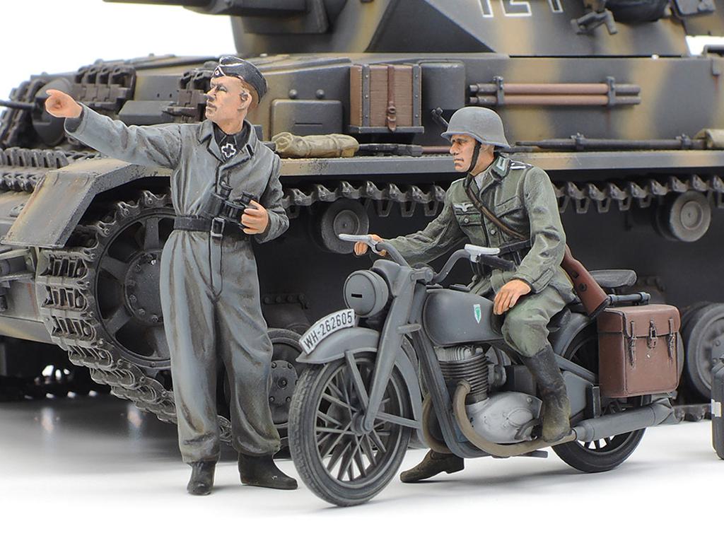 Panzerkampfwagen IV Ausf G. Early Production & Motorcycle Eastern Front (Vista 3)