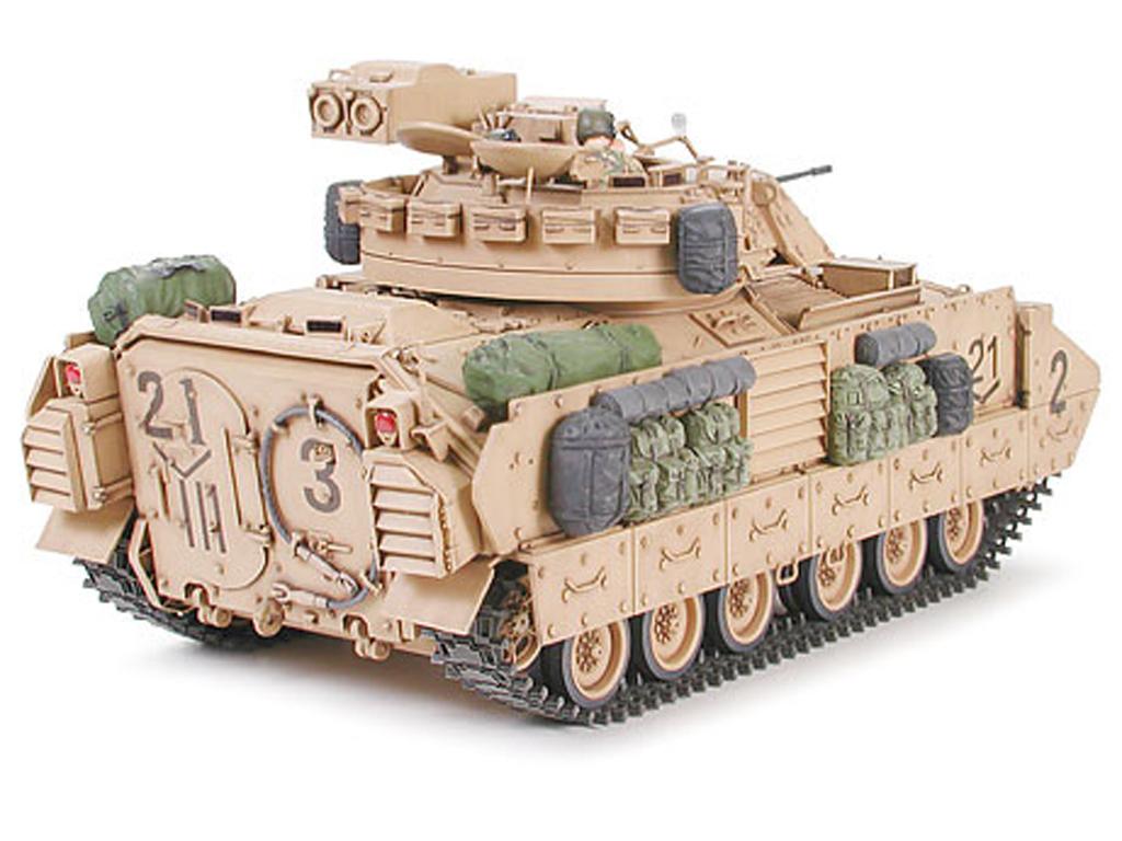 M2A2 ODS Desert Bradley (Vista 3)