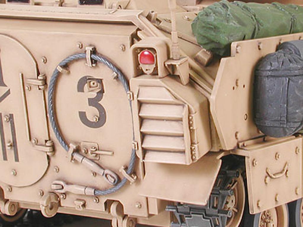 M2A2 ODS Desert Bradley (Vista 7)