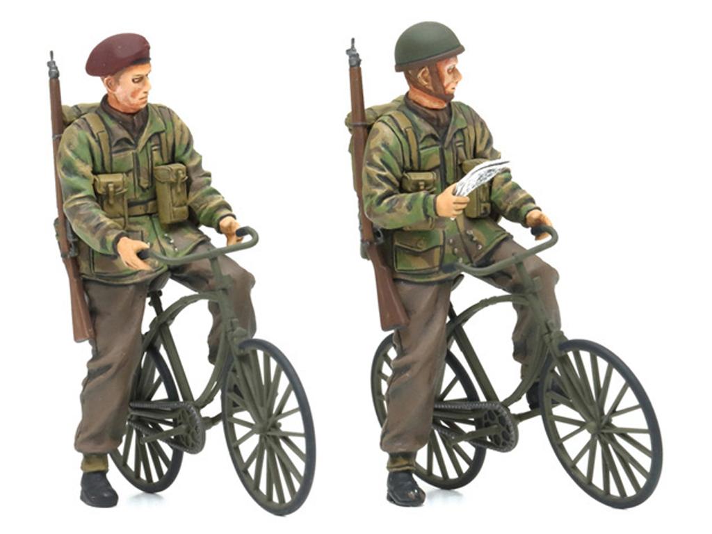 Paracaidisras Ingleses con Bicicletas (Vista 5)