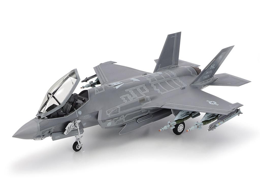 Lockheed Martin F-35A Lightning II  (Vista 4)