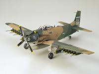 Douglas A-1J Skyraider U.S. Air Force (Vista 6)