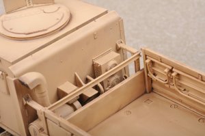 M1083 MTV(ARMOR CAB)  (Vista 3)