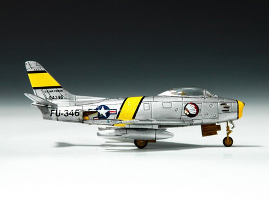 F-86F-30-NA Sabre  (Vista 3)