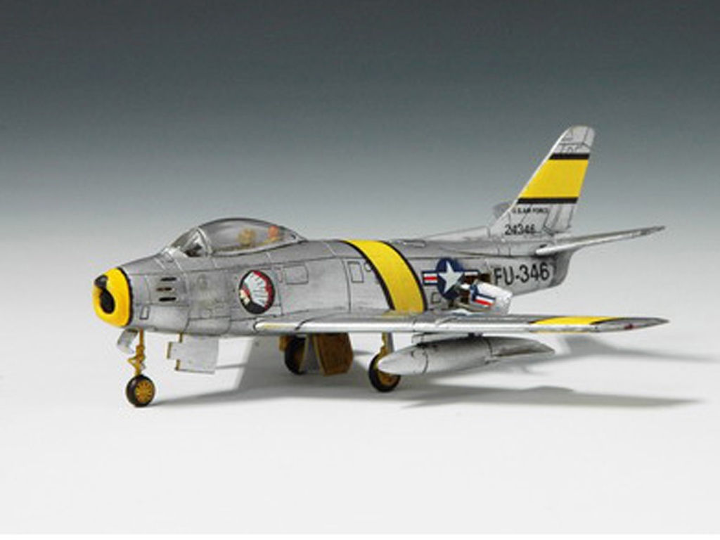 F-86F-30-NA Sabre  (Vista 5)