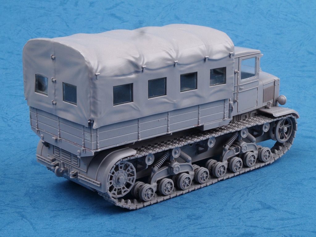 Russian Voroshilovets Tractor  (Vista 4)