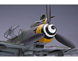 Luftwaffe Bf109 K-4  (Vista 5)